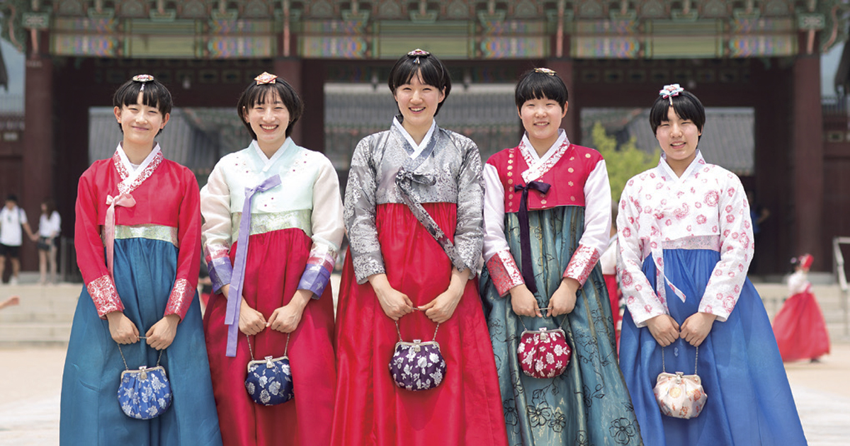 고궁, 한옥 마을, 공연장에서 즐기는 한복 나들이 '서울이 오색찬란하다'
