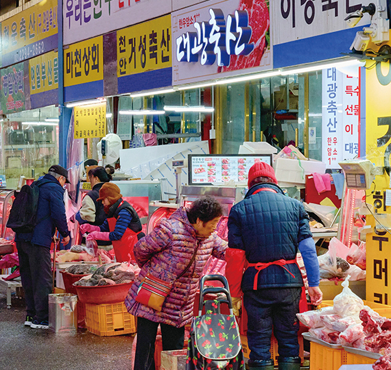 서울 전통시장에서 알뜰살뜰 명절 장보기