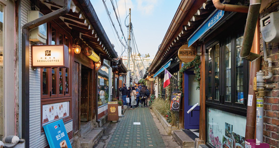 좁은 골목의 묘미, 익선동한옥거리