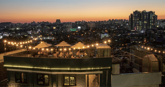 웹툰 속 서울은 늘 누군가의 1화다