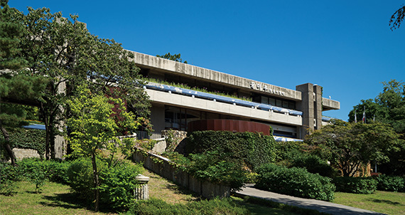 서울의 신(Scene) 미감을 응축한 건축을 걷다