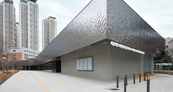 가장자리의 반란 서울은 거대한 예술 실험실