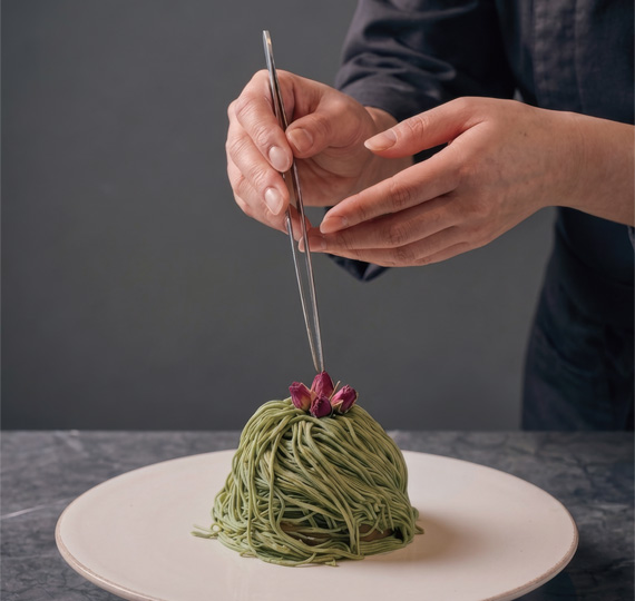 단맛에도 칼이 있다 플레이팅 디저트의 세계