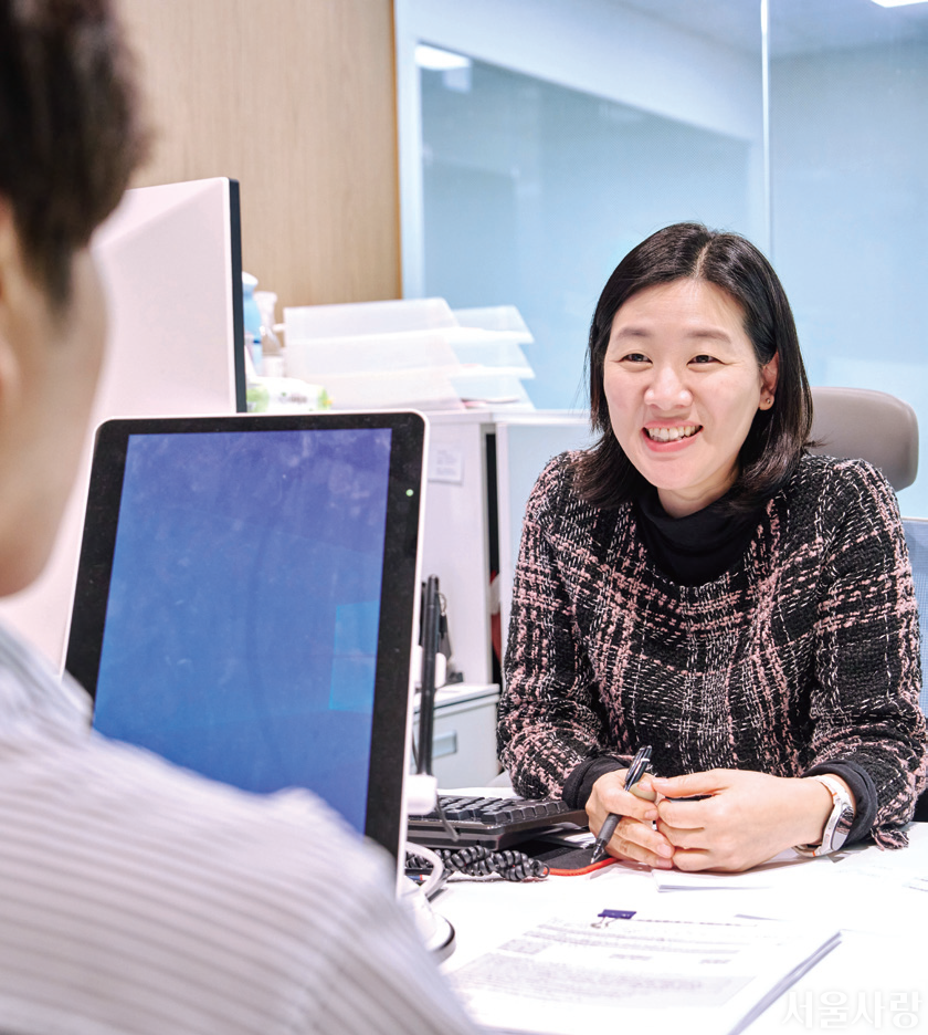 서울시 자영업지원센터 마포지점에서 이뤄지는 일대일 맞춤 상담.