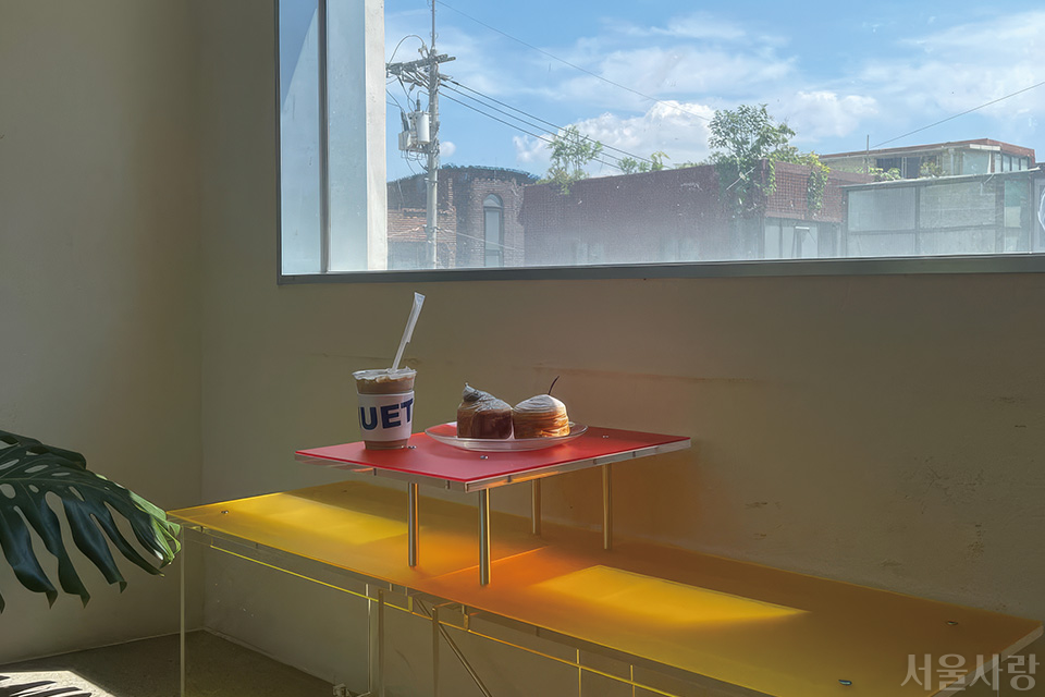 뮈에 (Muet) 내부