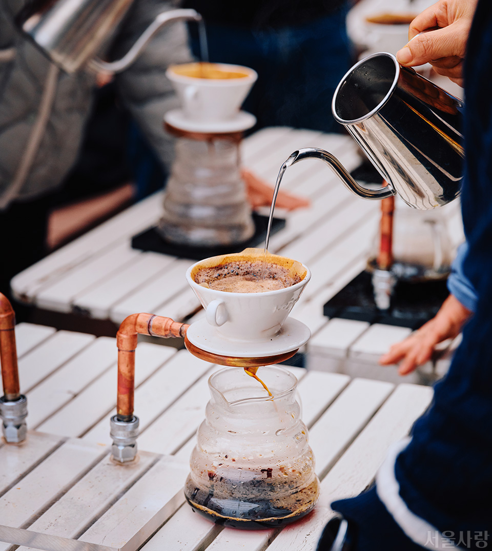 몽브루에서는 다양한 커피 강좌를 진행한다